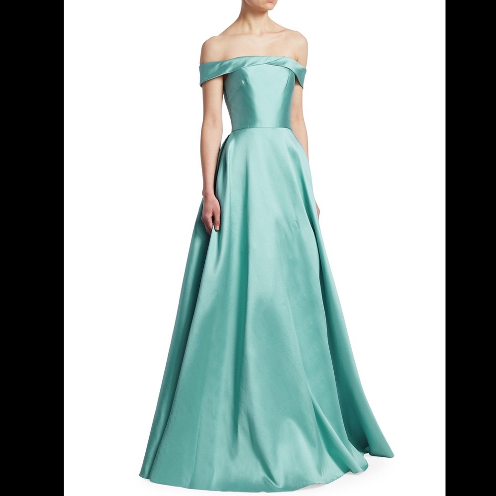Monique Lhuillier Off Shoulders Gown